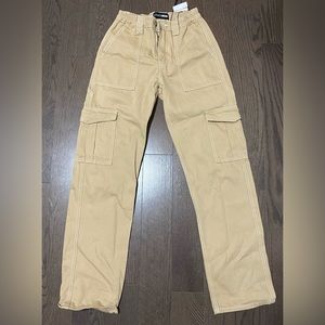 Beige cargo pants size 0 cinched at waist